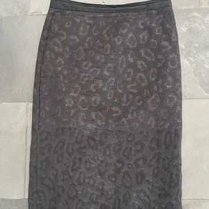 Trina Turk Black Bretta Jaquard Lace Pencil Skirt size 6
Picture is white